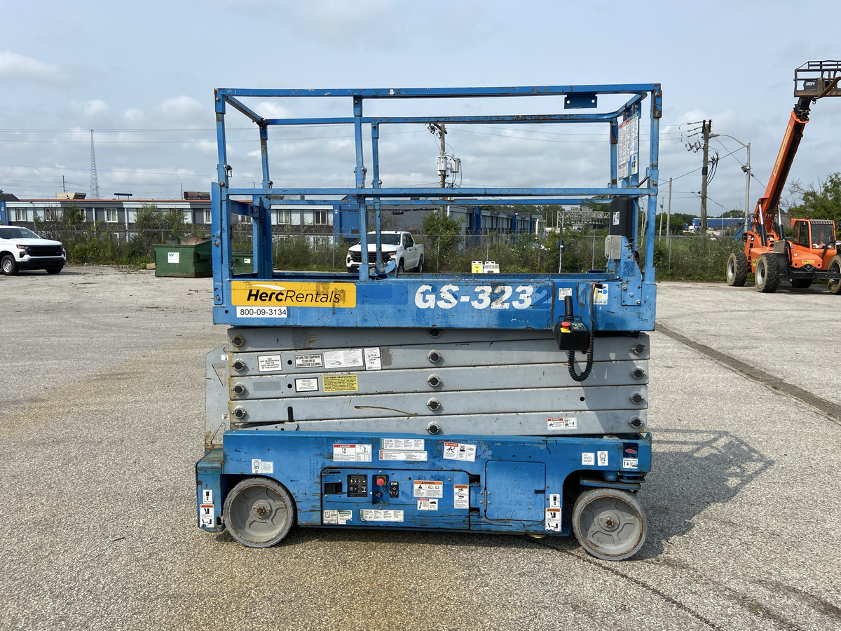 2016 Genie GS-3232-2