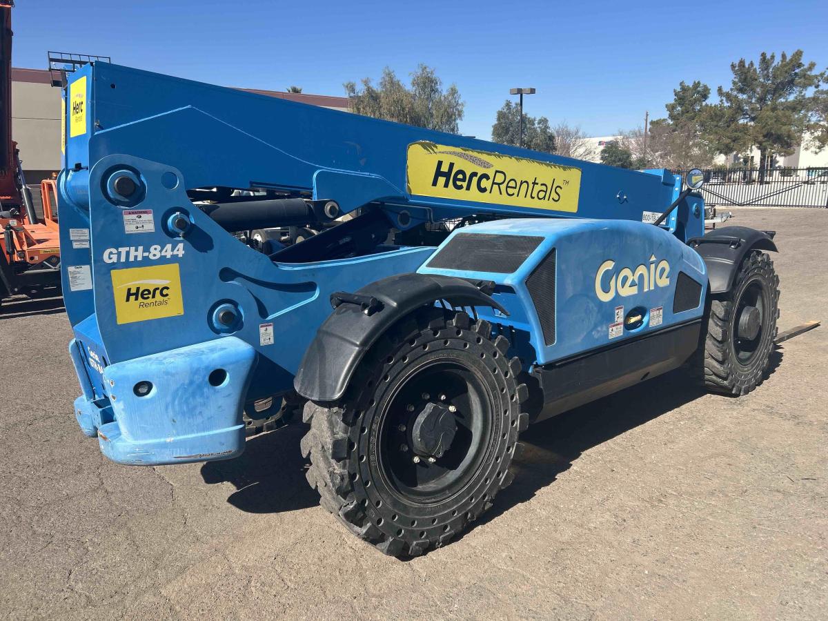 2017 Genie GTH 844