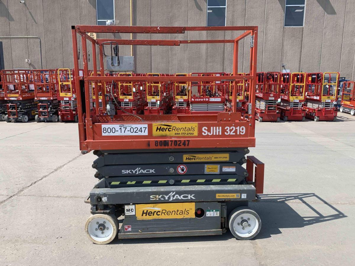 2017 Skyjack SJ3219