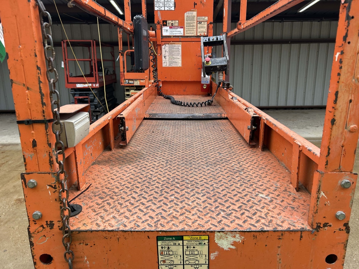 2018 JLG 2632ES-3