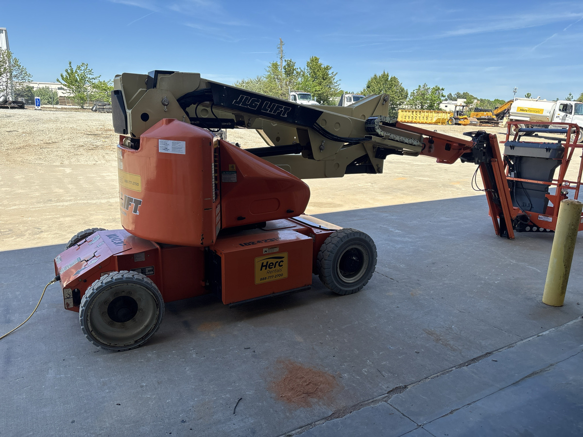 2018 JLG E400AJPN