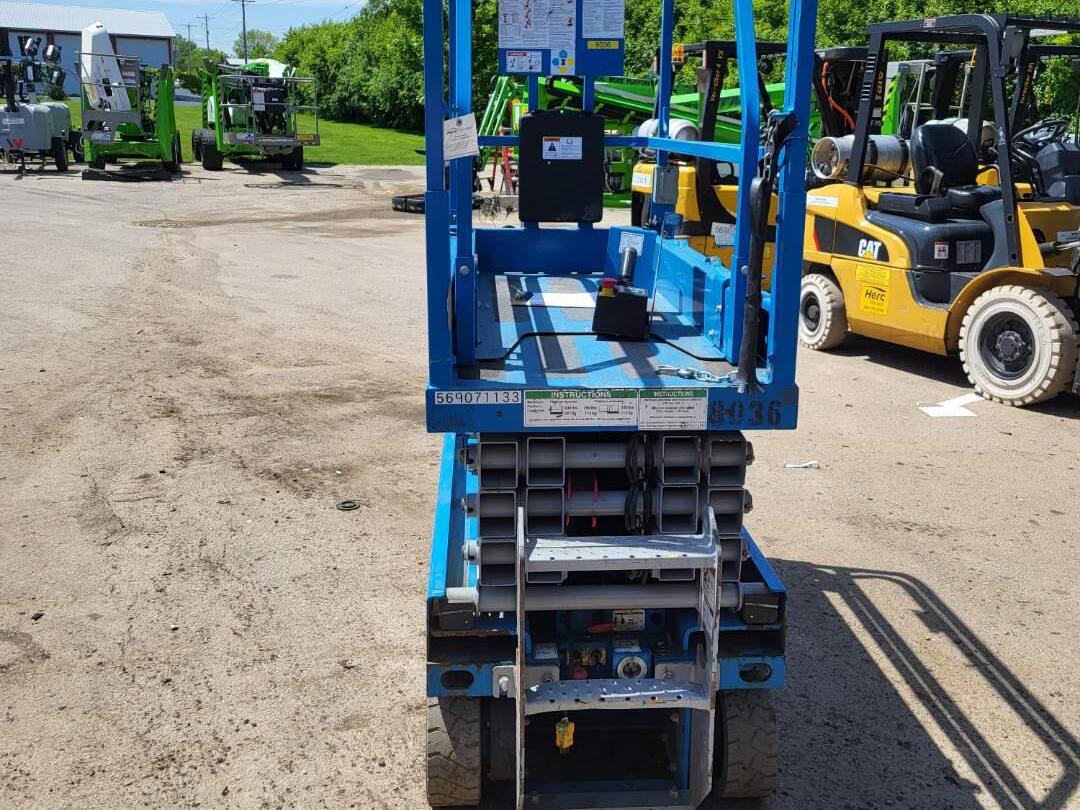 2018 Genie GS-1930
