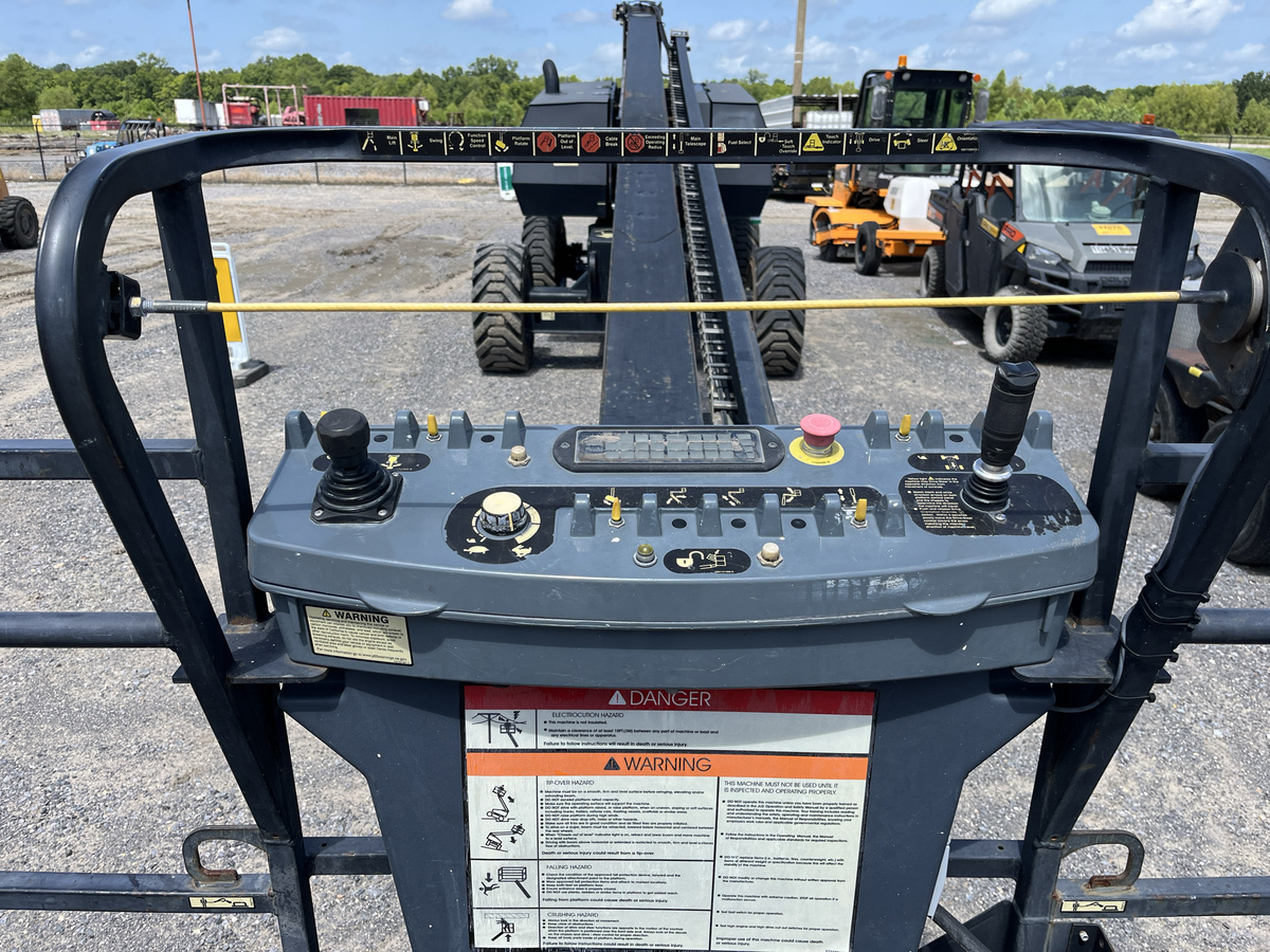 2020 JLG 800S