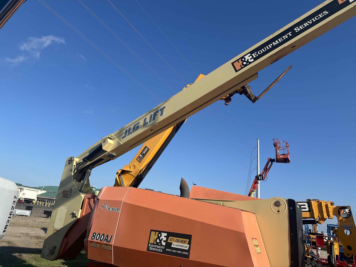 2016 JLG 800AJ-2