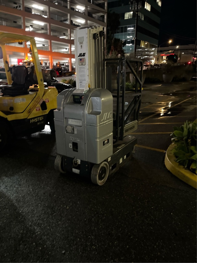 2017 JLG 20MVL-2
