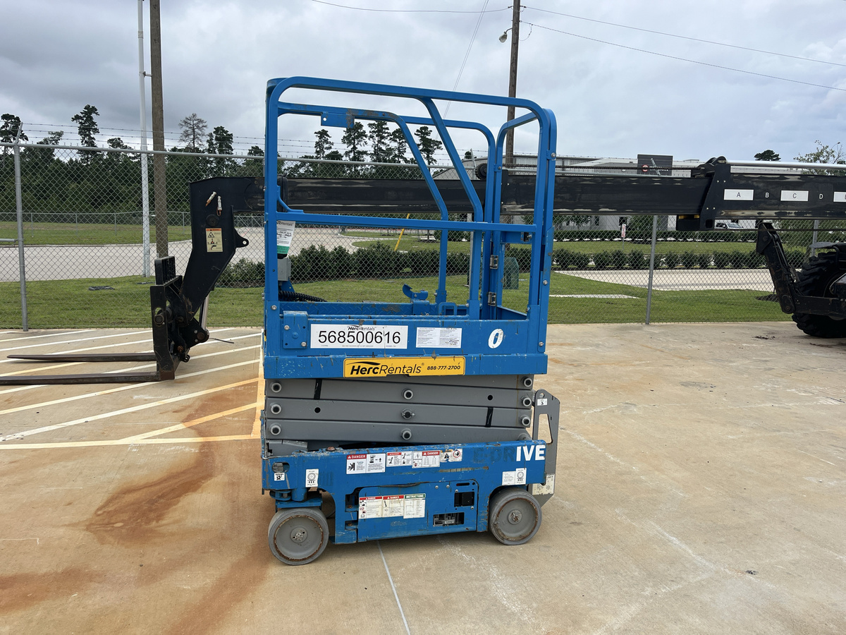2019 Genie GS1330M
