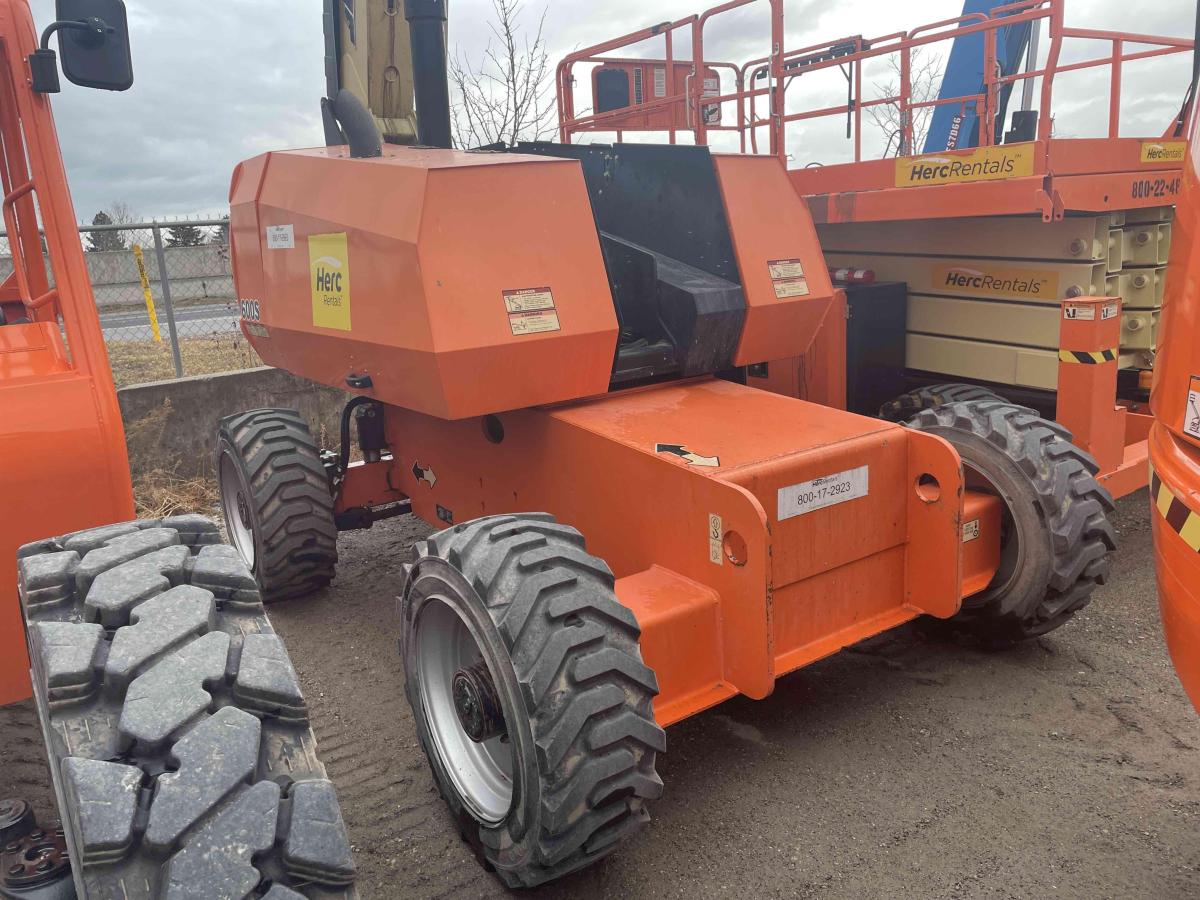 2017 JLG 600S