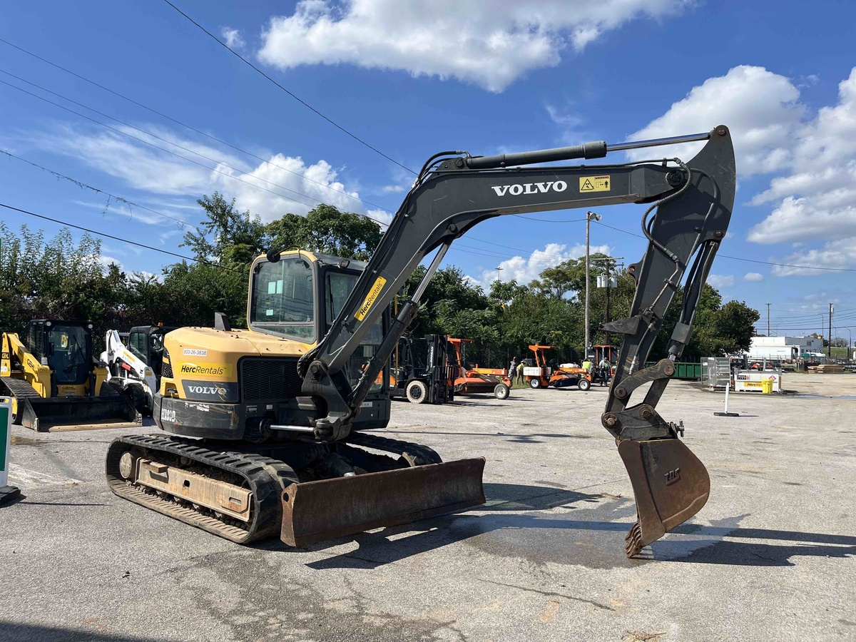 2019 Volvo ECR88D