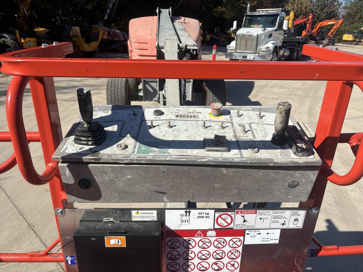 2018 Skyjack SJ45 T-9