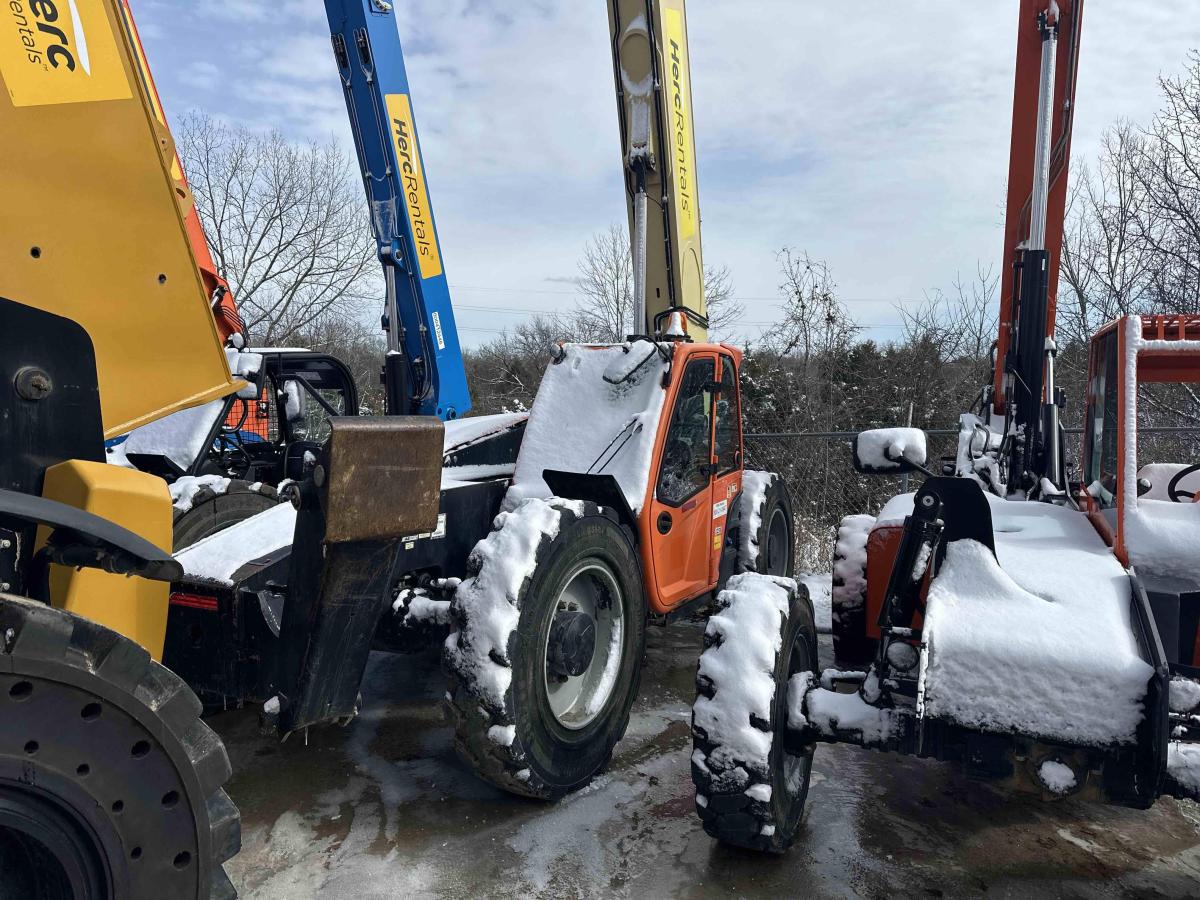 2018 JLG 1255