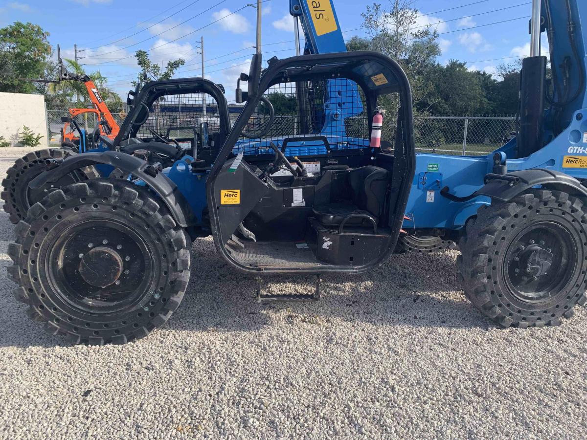 2018 Genie GTH 844