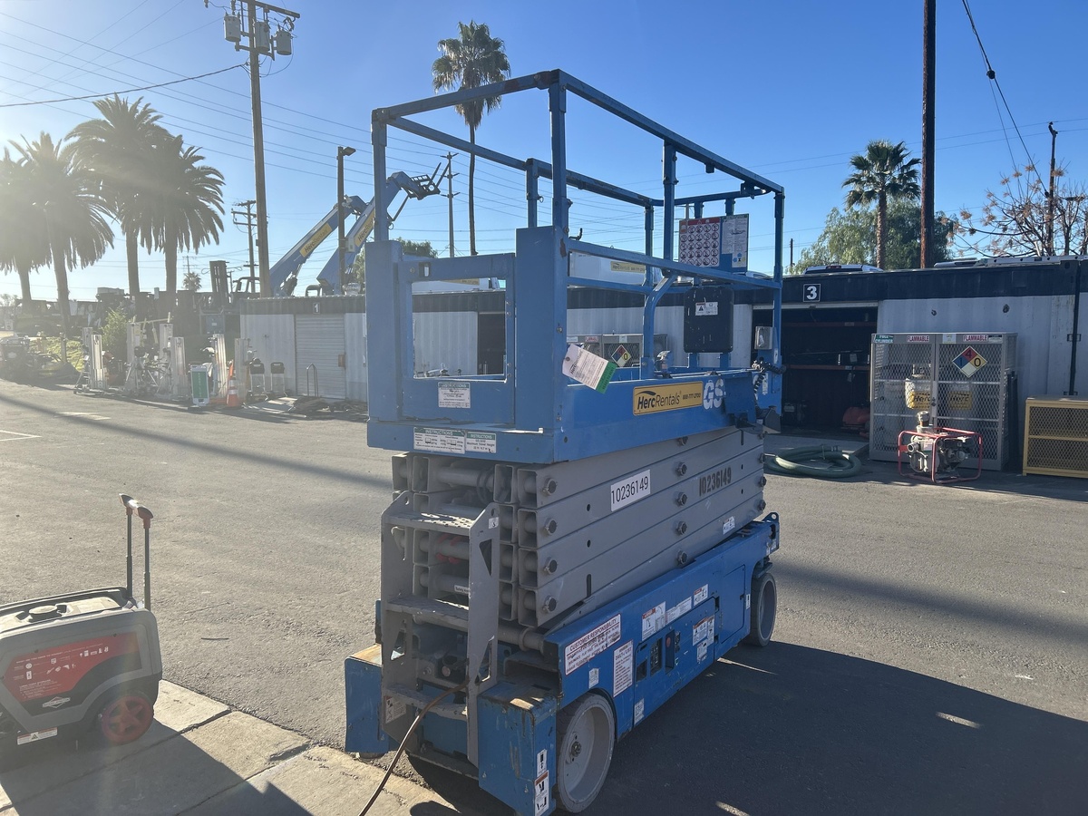 2018 Genie GS-3232-2