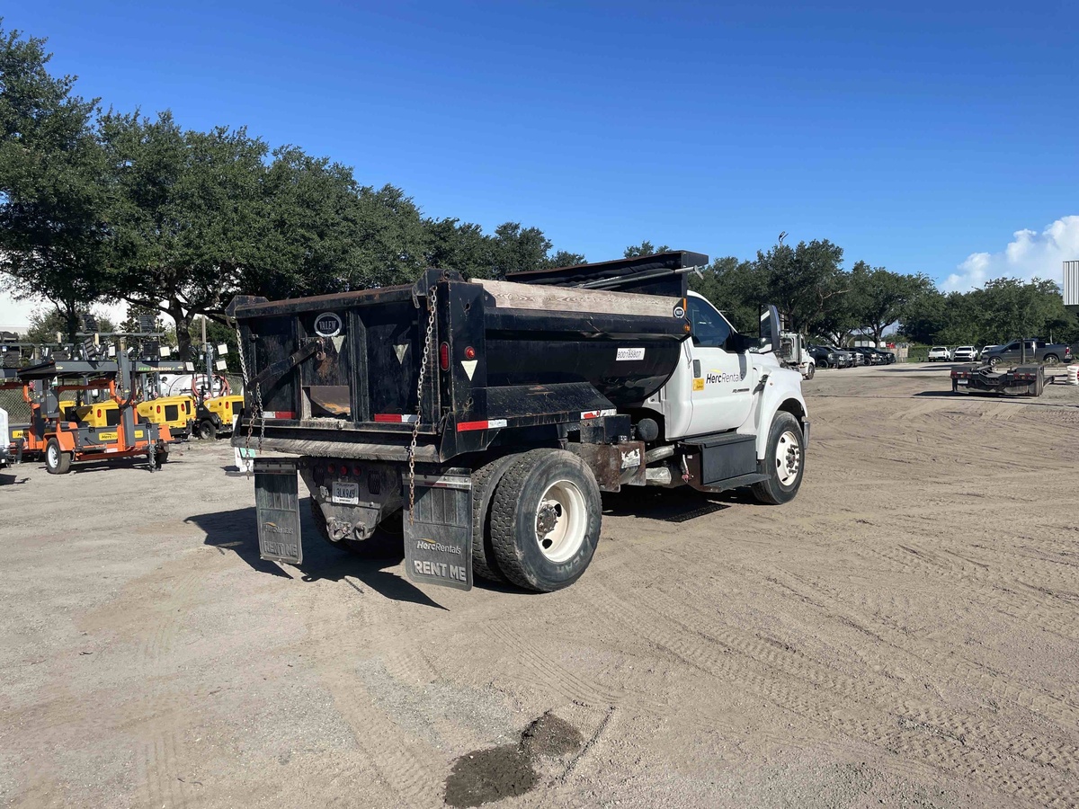 2017 Ford F750-3