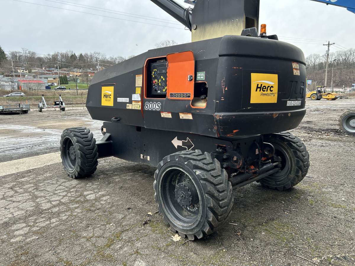 2018 JLG 800S-12