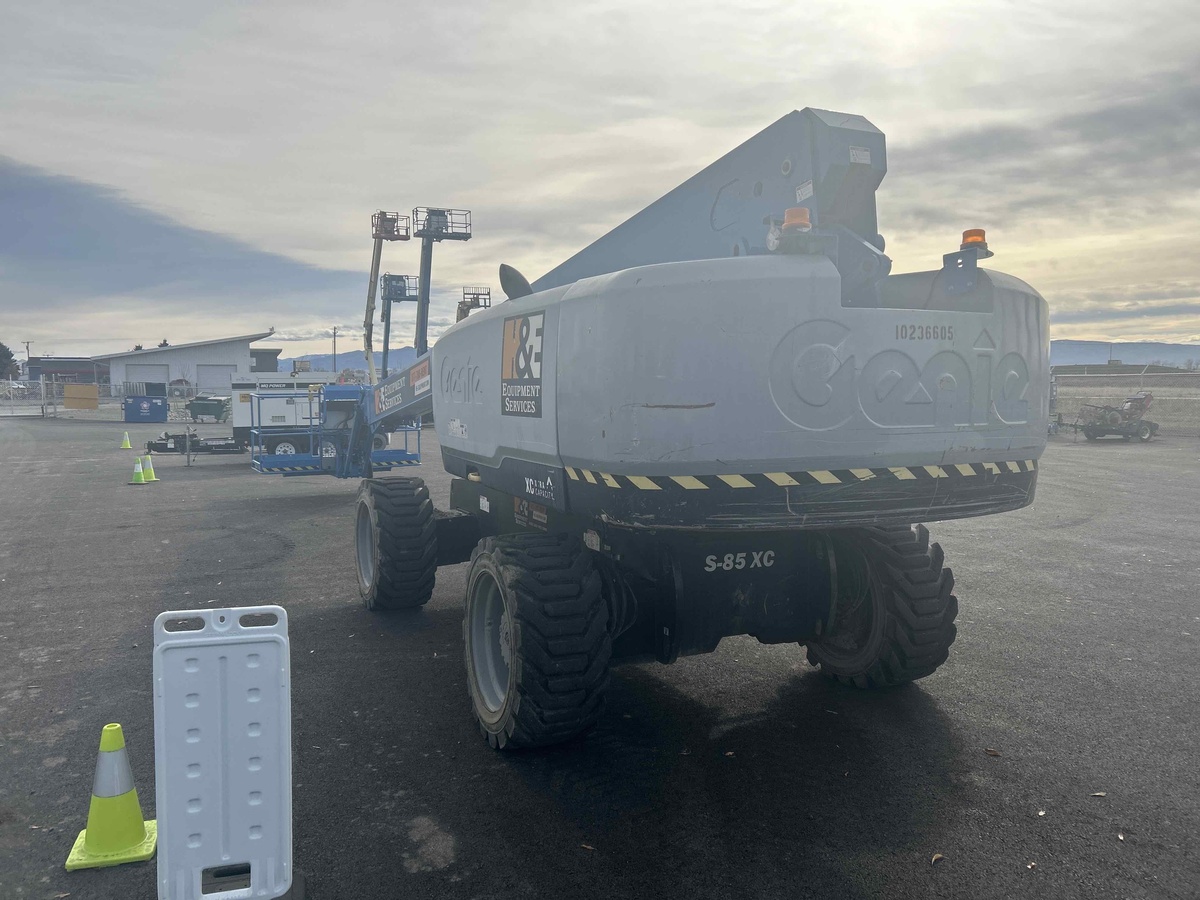 2018 Genie S-85-2