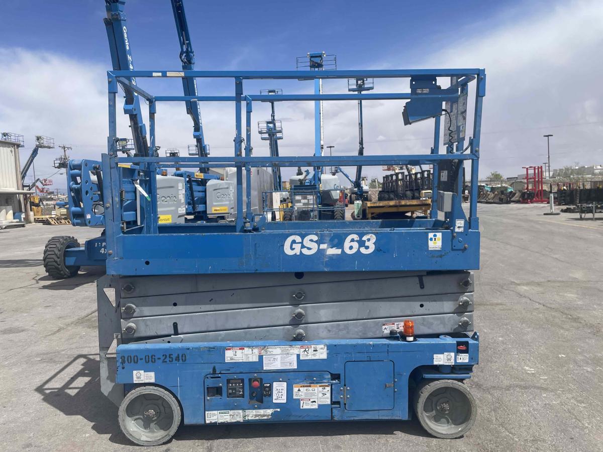 2015 Genie GS-2632