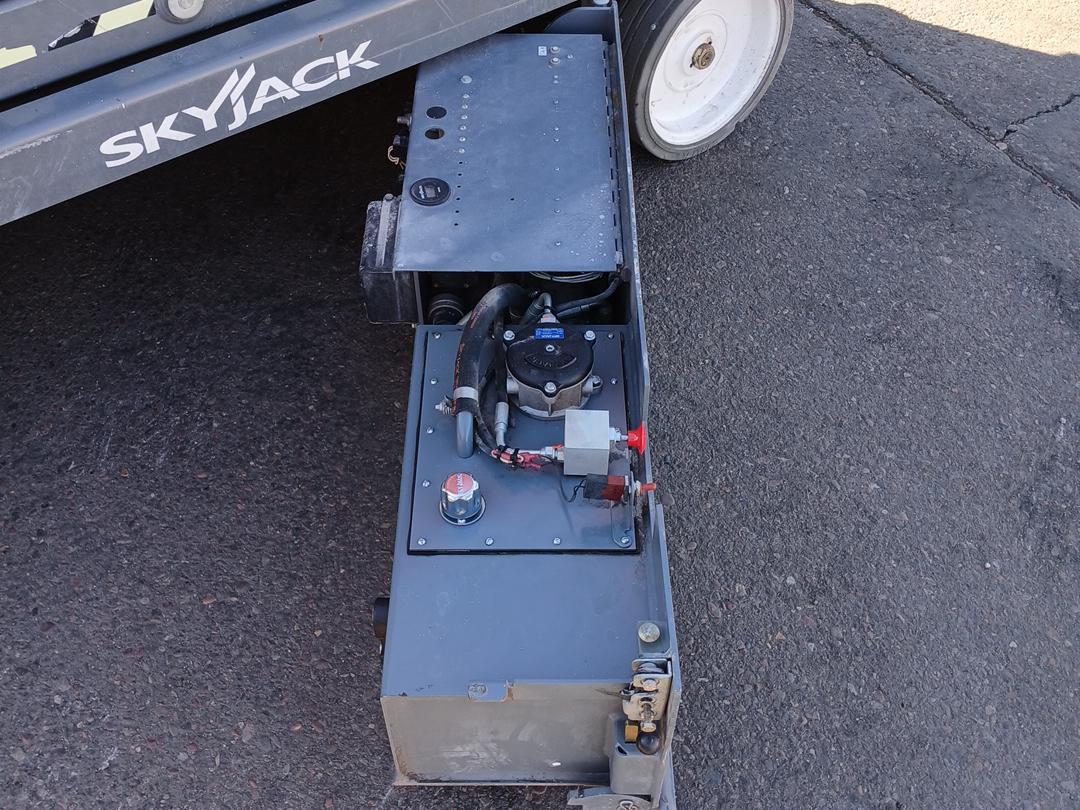 2017 Skyjack SJ4740