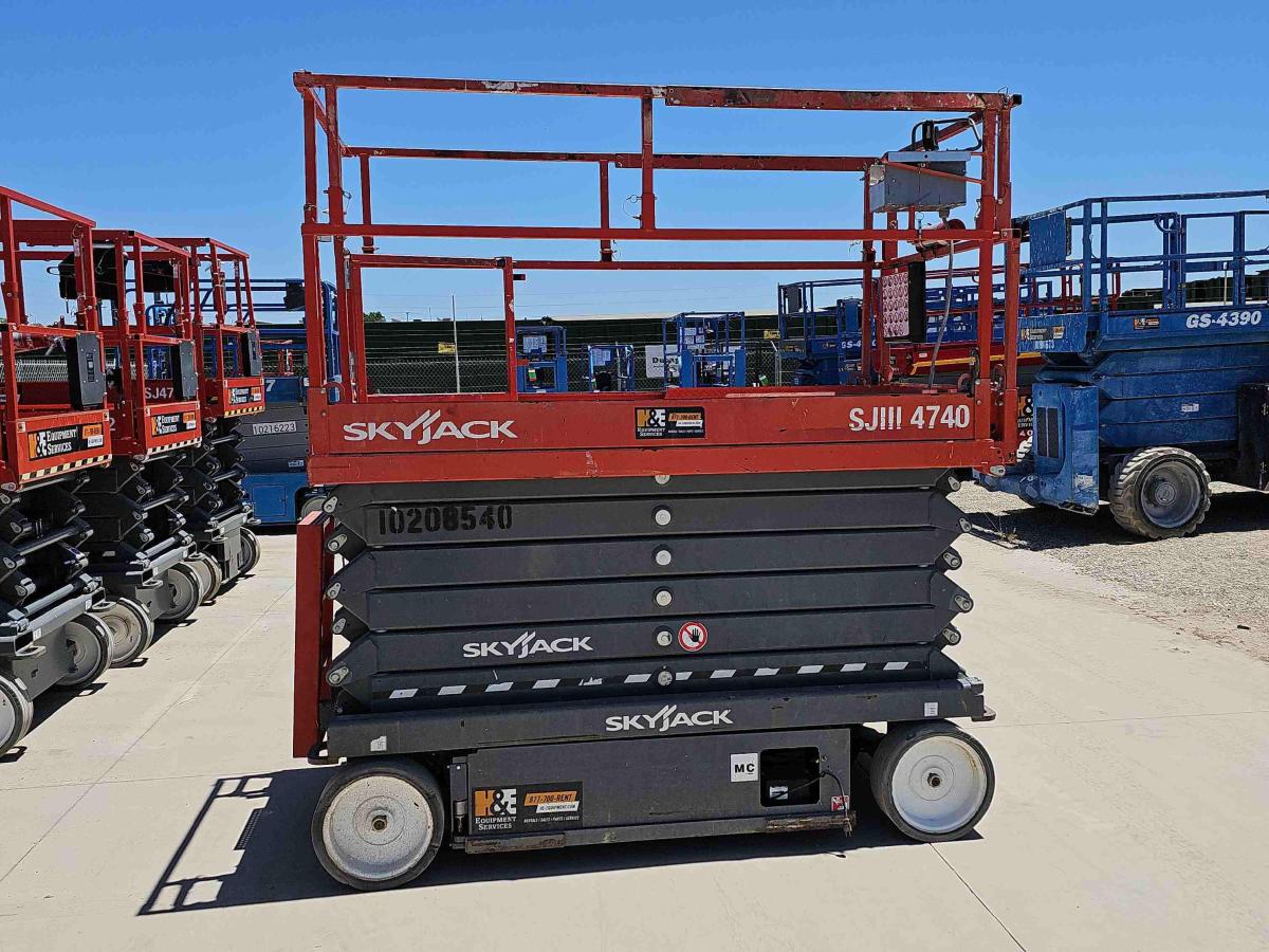 2017 Skyjack SJ4740