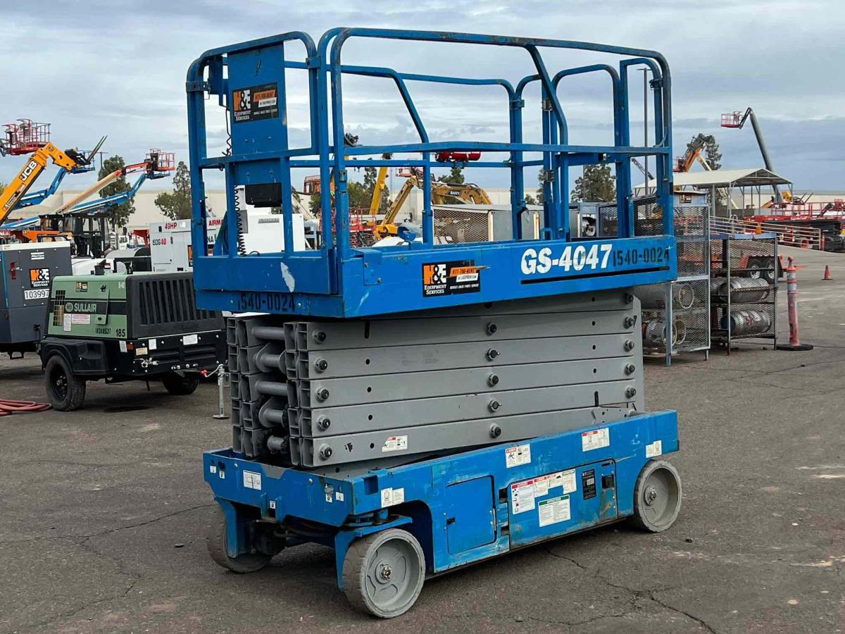 2016 Genie GS-4047