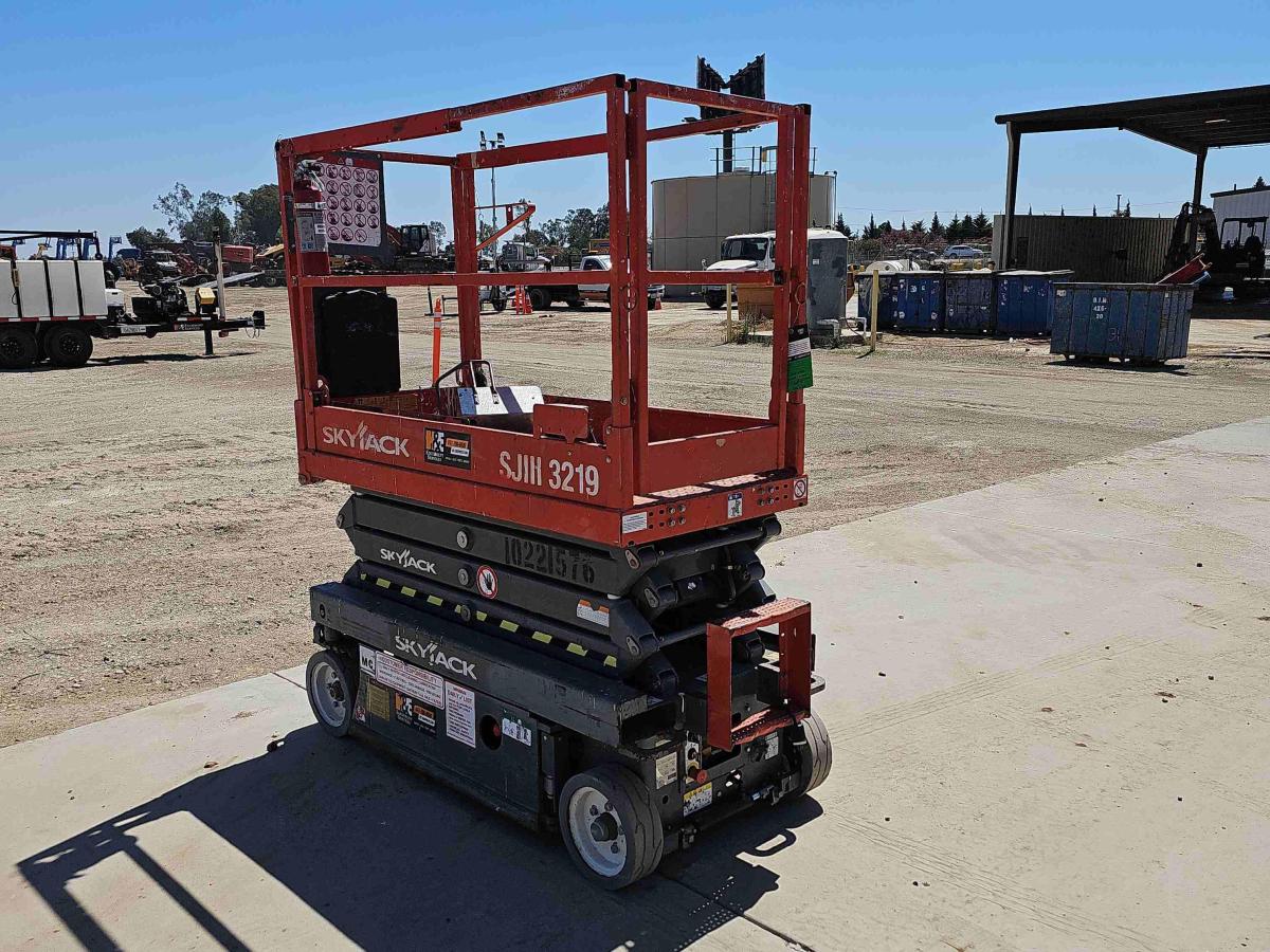 2017 Skyjack SJ3219