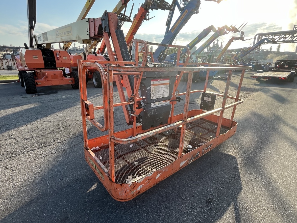 2015 JLG 860SJ-5