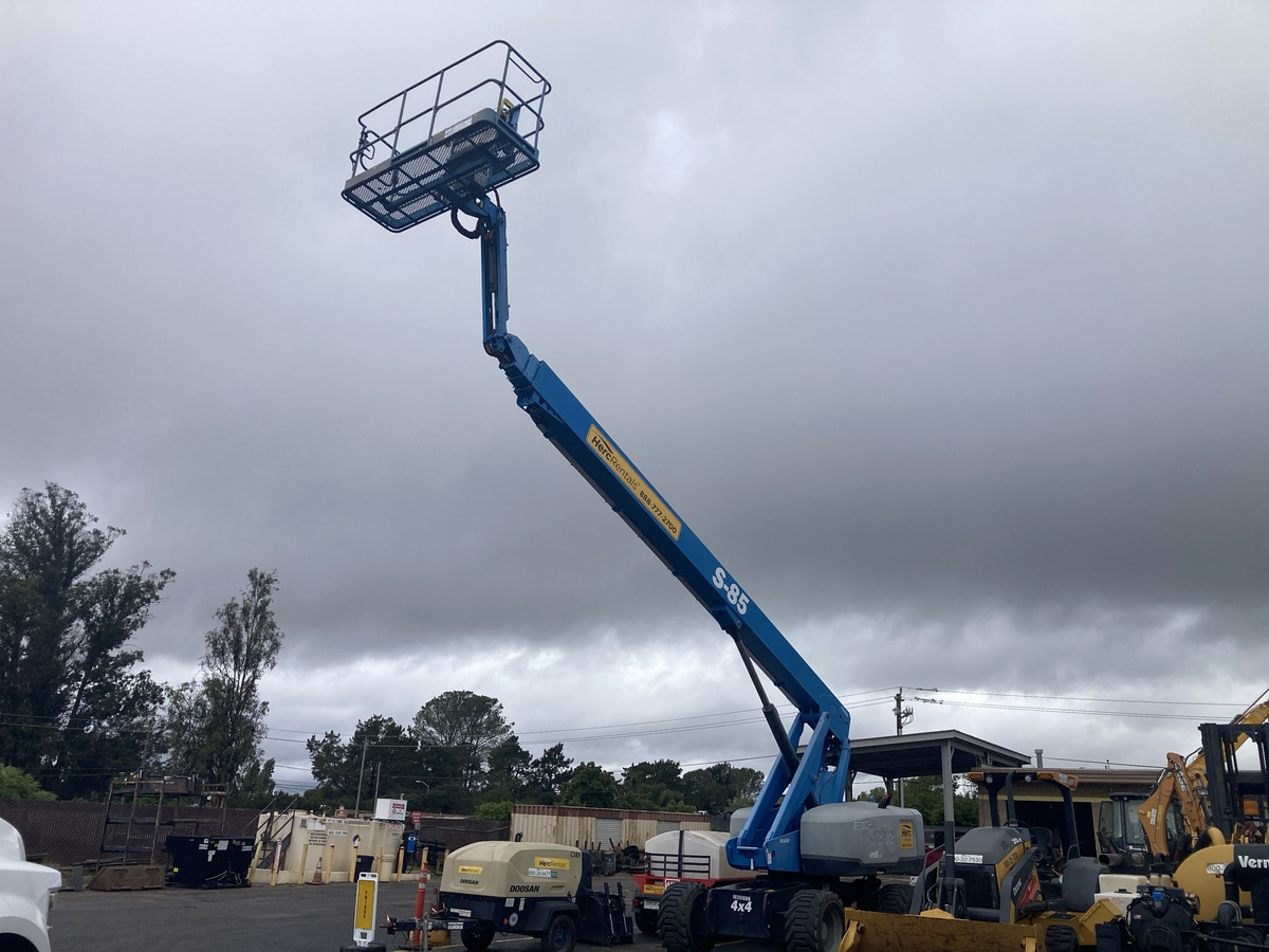 2019 Genie S-85-4