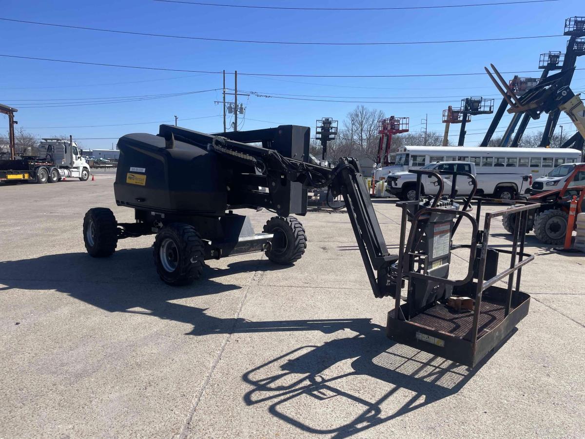 2015 JLG 450AJ
