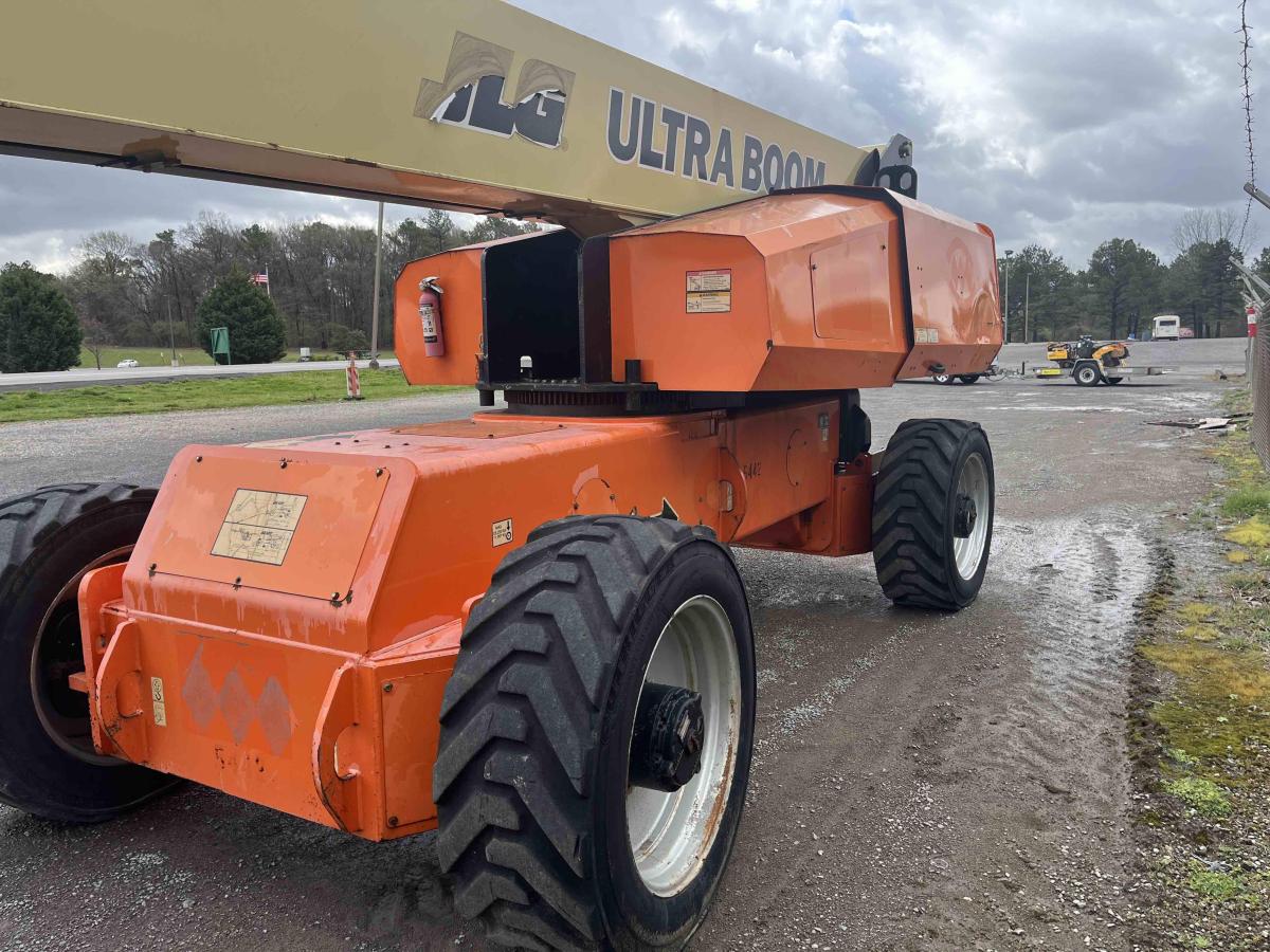2013 JLG 1350SJP