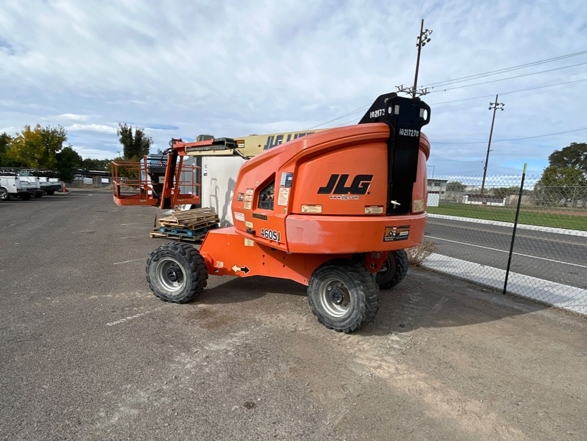 2017 JLG 460SJ-4
