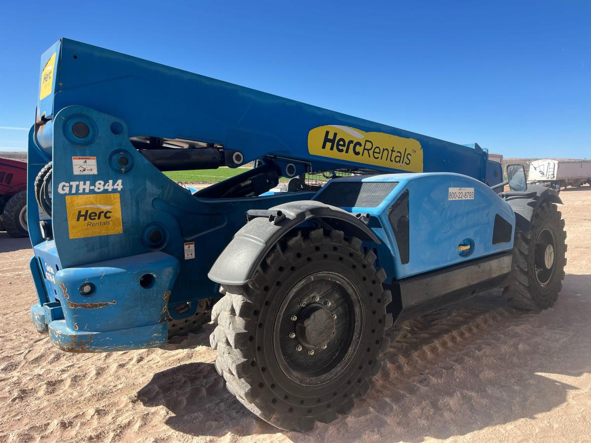 2018 Genie GTH 844