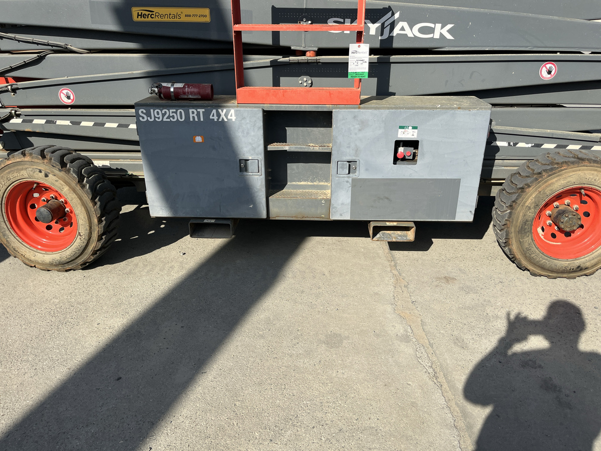 2017 Skyjack SJ9250 RT-14
