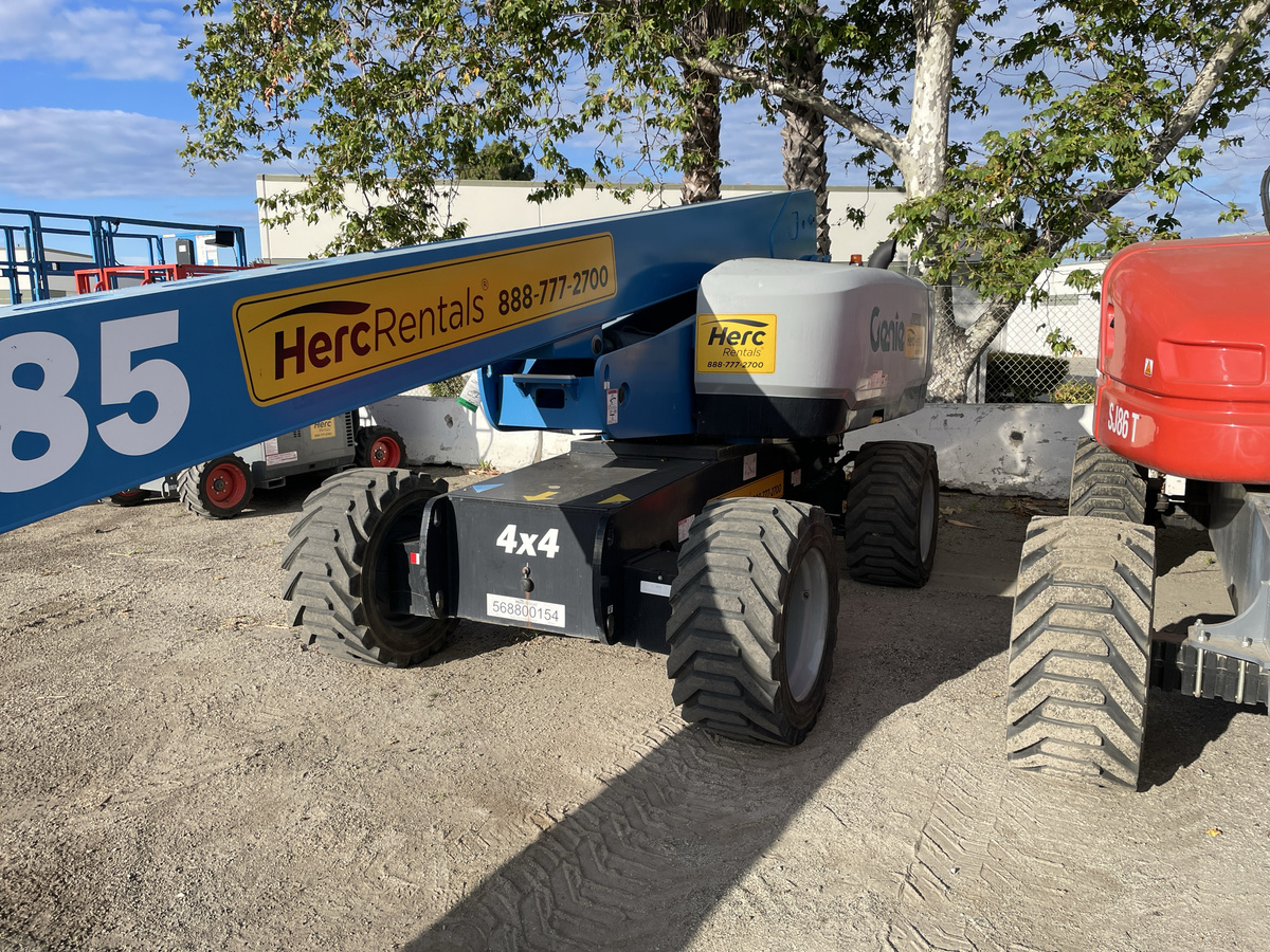 2019 Genie S-85-4
