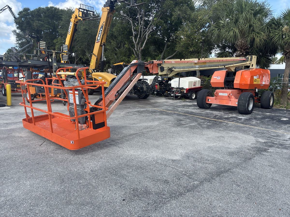 2018 JLG 860SJ-8