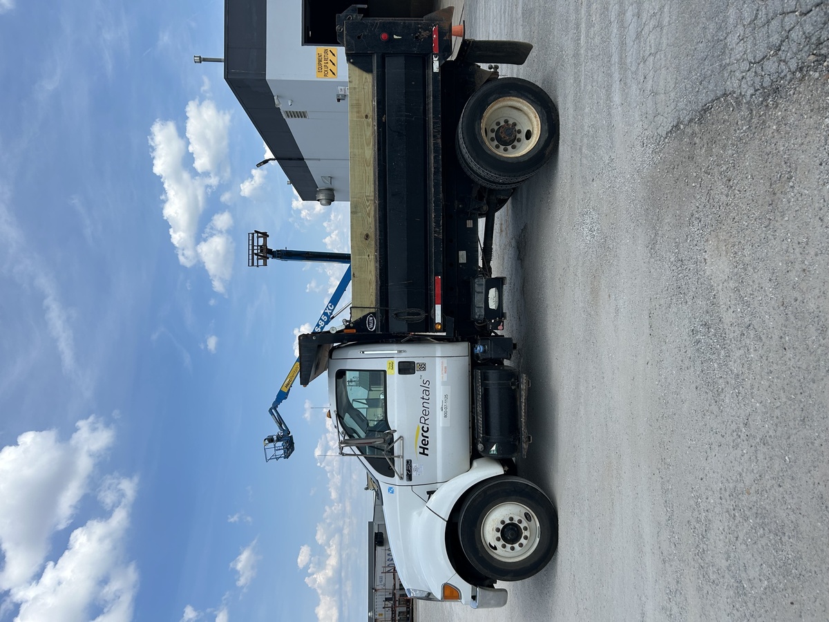2015 Ford F750-7