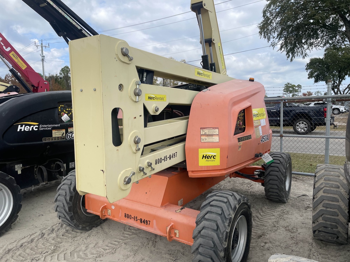 2017 JLG 450AJ-1