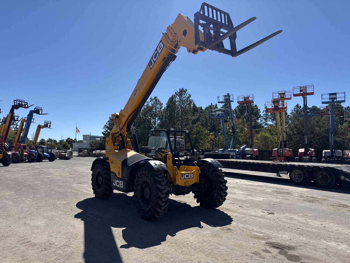 2023 JCB 507-42-2