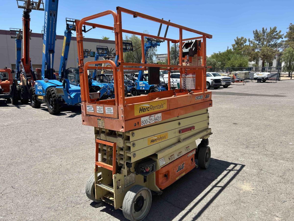 2018 JLG 2632ES-3
