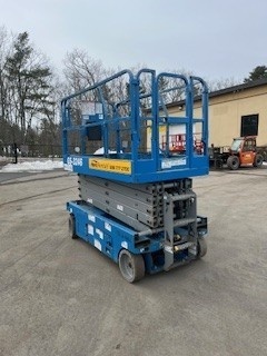 2017 Genie GS-3246-4