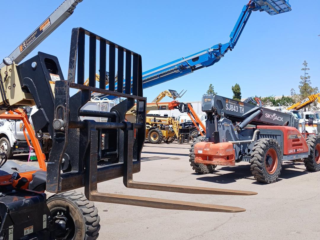 2018 JLG G5-18A