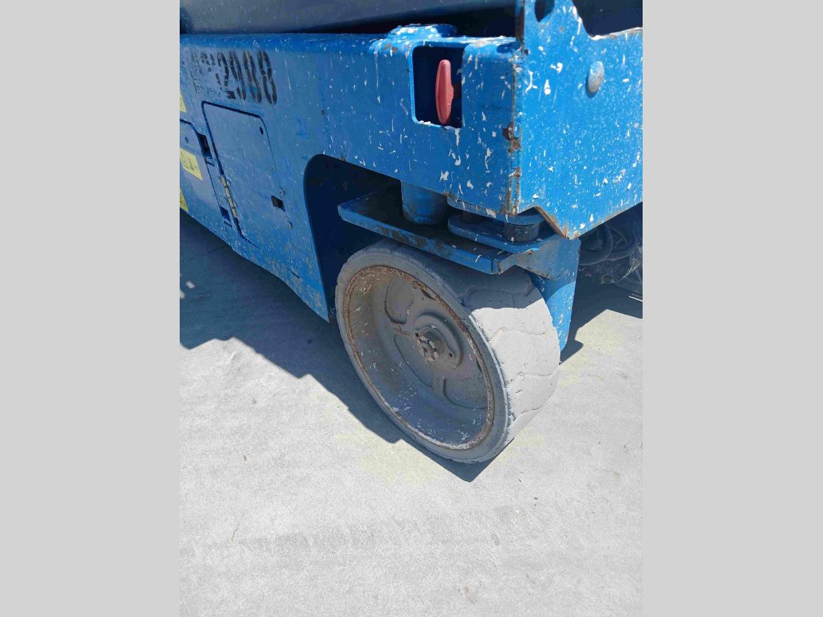 2017 Genie GS-2632