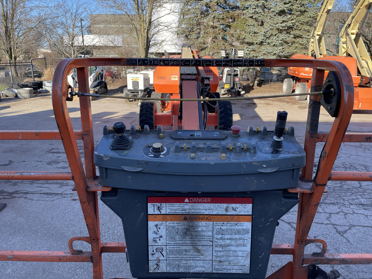 2012 JLG 660SJ-5
