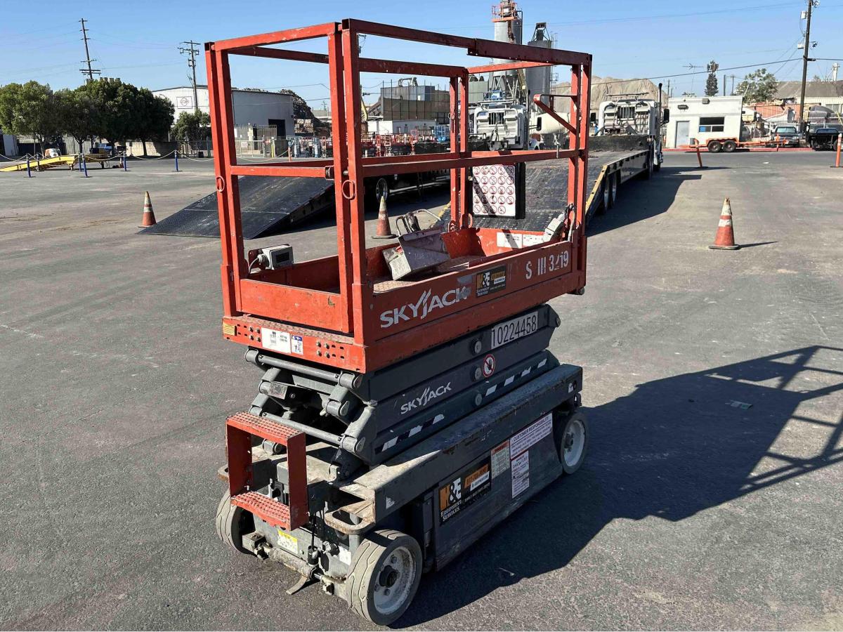 2017 Skyjack SJ3219