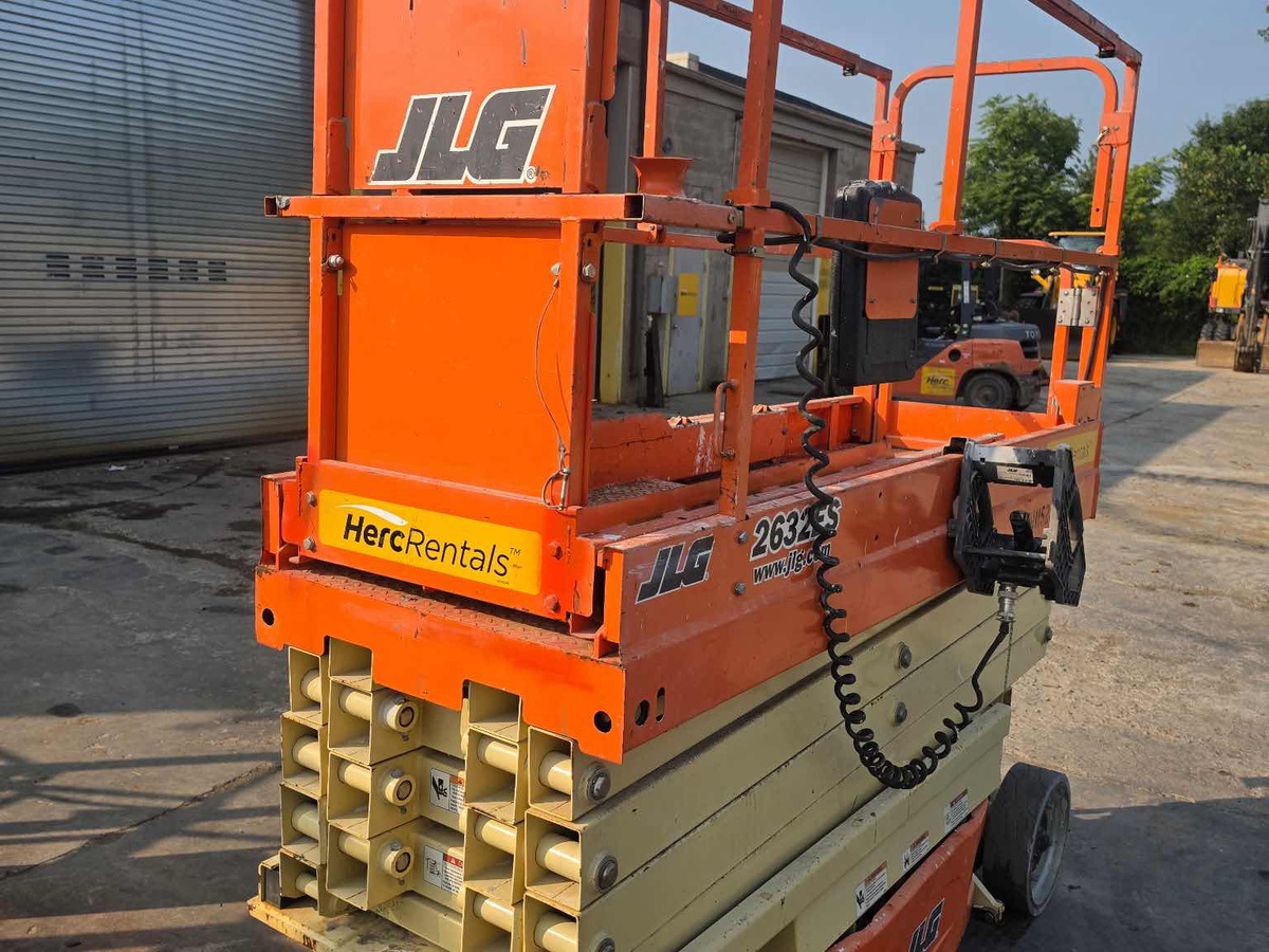 2016 JLG 2632ES-3