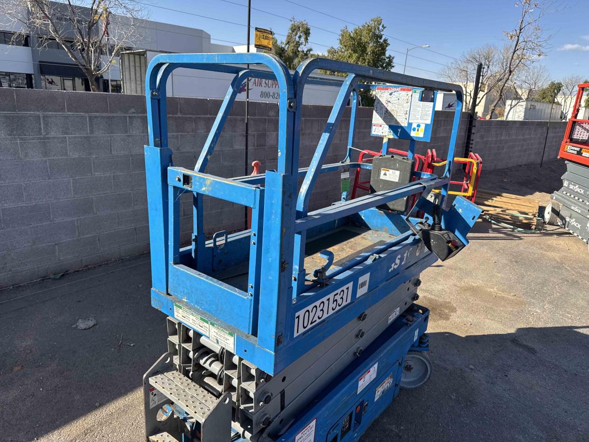 2017 Genie GS-1930