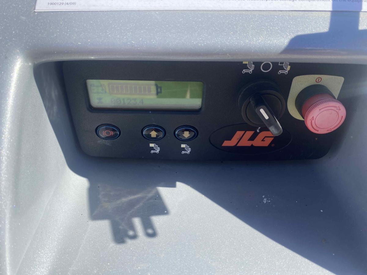 2019 JLG 20MVL