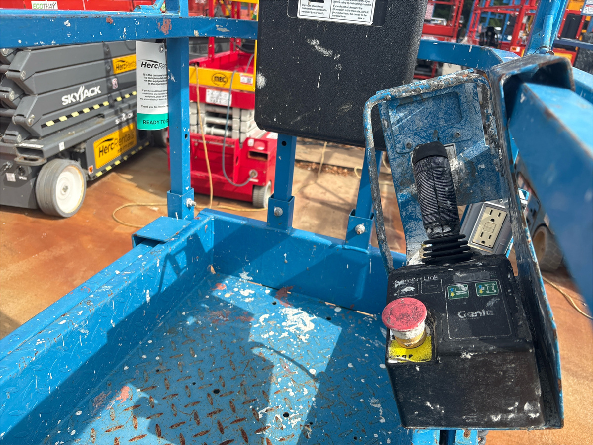 2019 Genie GS1330M-8