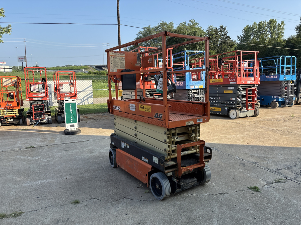 2018 JLG 1932R-4