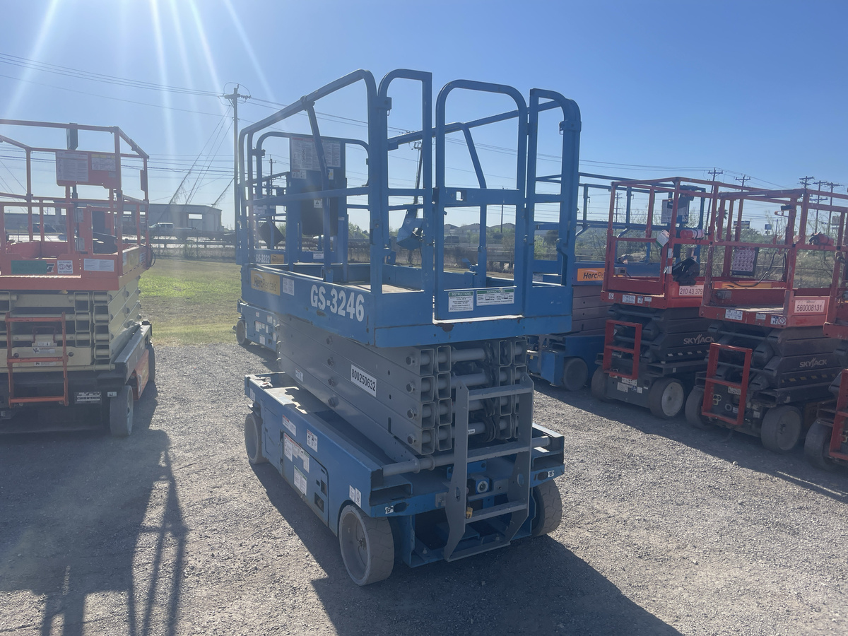 2019 Genie GS-3246-6