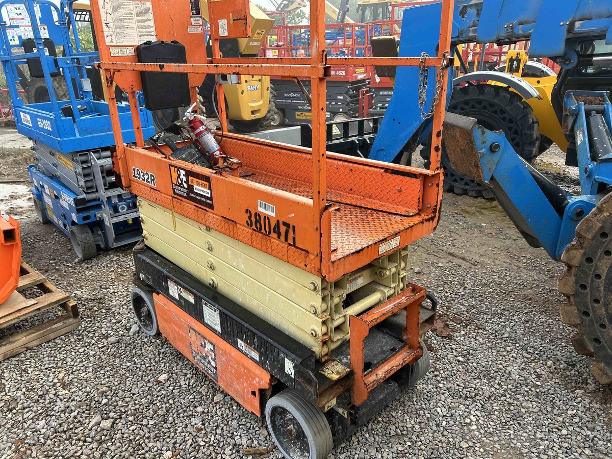 2018 JLG 1932R-3