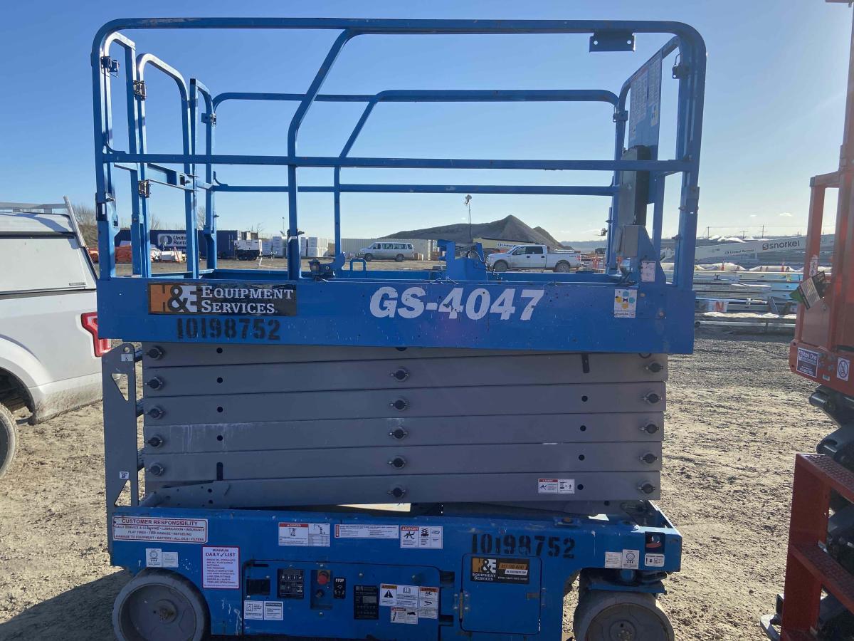 2016 Genie GS-4047